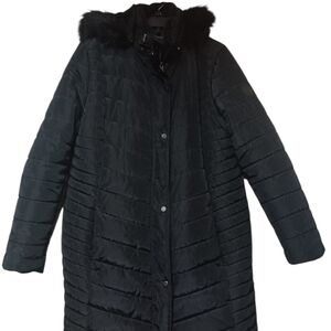 Weatherproof Black Puffer Jacket with Faux Fur Collar